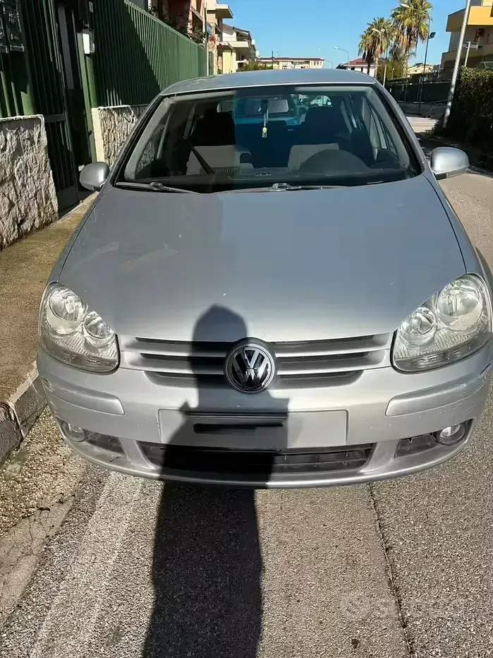 Usata VW Golf V 140 CV (102 kW) 2007 Grigio Berlina