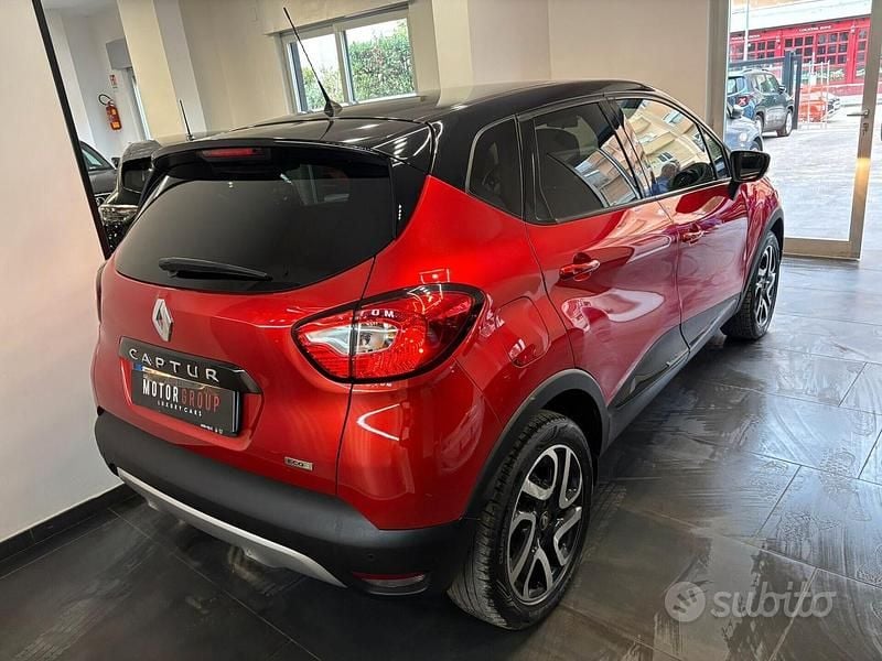 Usata Renault Captur 90 CV (66 kW) 2017 Rosso SUV