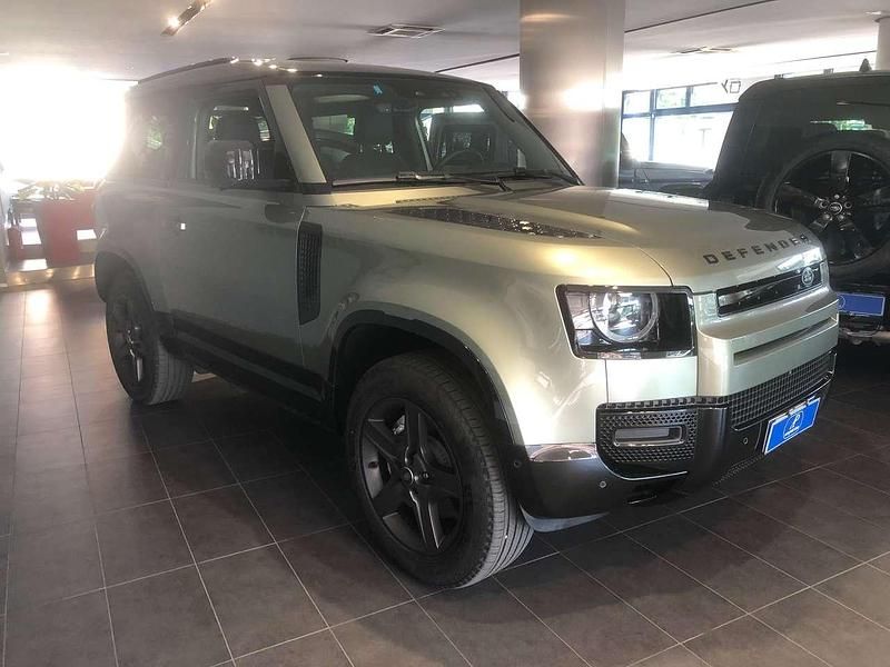 Usata Land Rover Defender HSE Dynamic 300 CV (220 kW) 2024 Verde SUV