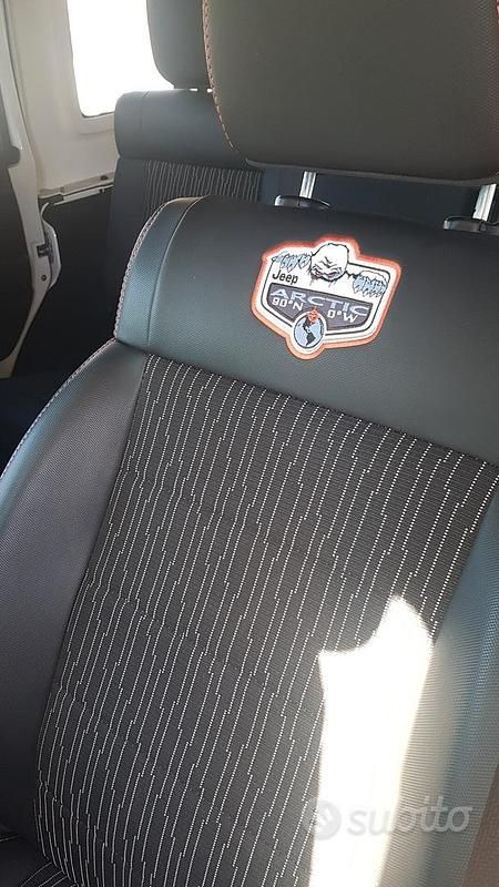 Usata Jeep Wrangler Unlimited 200 CV (147 kW) 2012 Bianco SUV