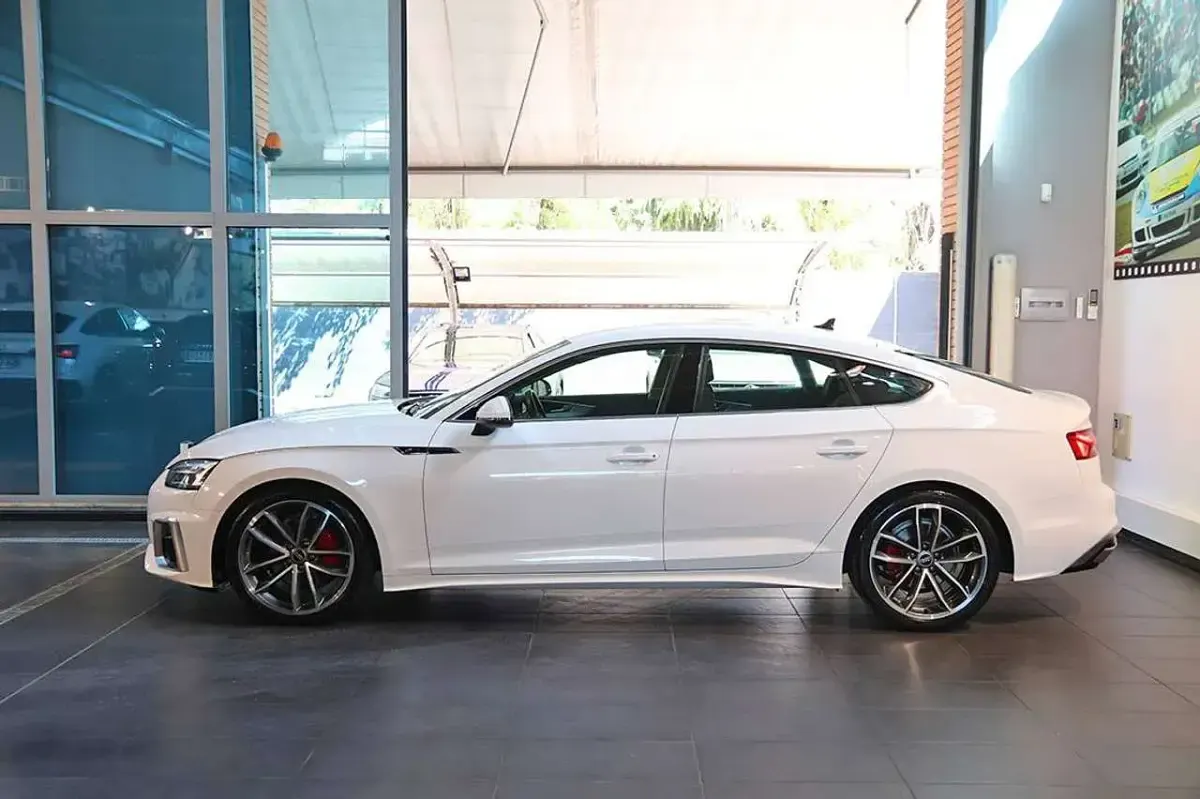 Usata Audi A5 Sportback S-Line 204 CV (150 kW) 2023 Bianco Utilitaria