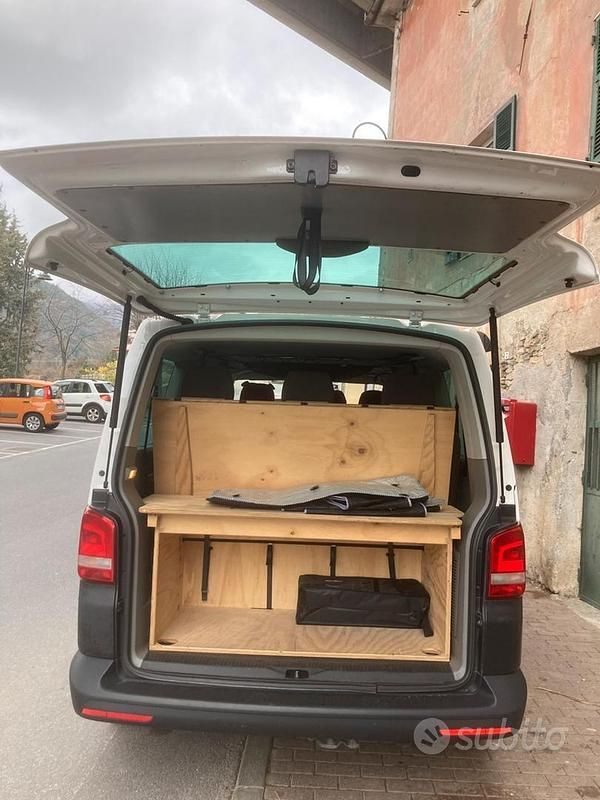 Usata VW Caravelle 140 CV (102 kW) 2014 Bianco Furgone