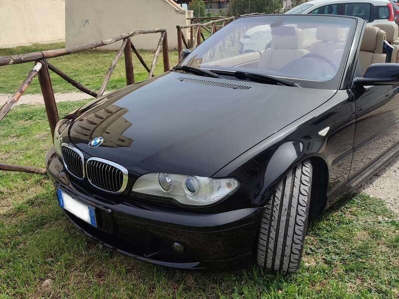 Usato 2003 BMW 318 Cabriolet 2.0 Benzin 143 CV (13.000 €)