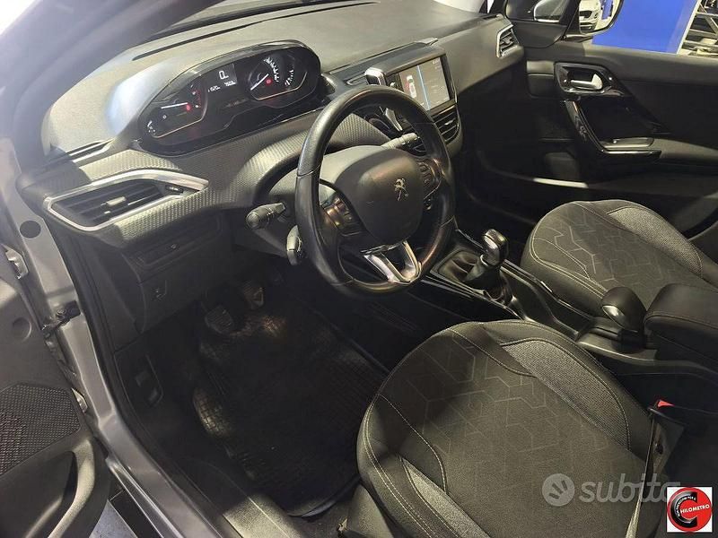 Usata Peugeot 2008 Allure 101 CV (74 kW) 2019 SUV