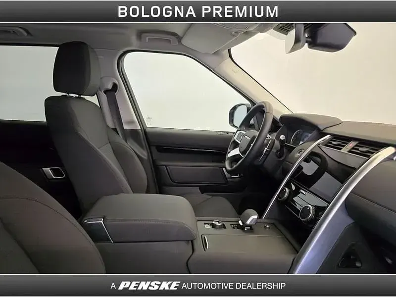 Usata Land Rover Discovery 5 249 CV (183 kW) 2024 Bianco SUV