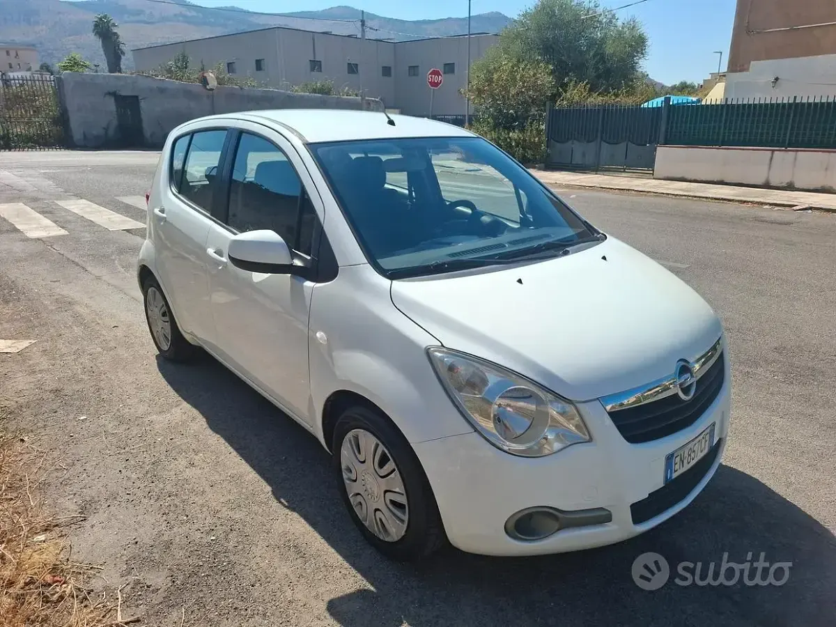 Usata Opel Agila 68 CV (50 kW) 2013 Bianco Utilitaria