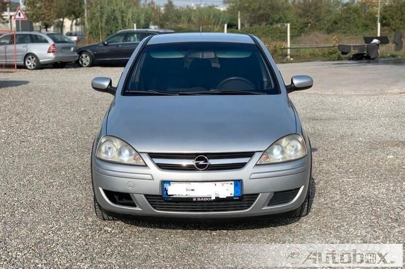 Grigio Usata 2004 Opel Corsa Due volumi | 1200 € (Buon prezzo) - Immagine 1/2