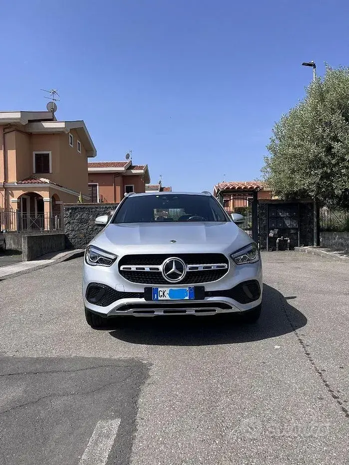 Usata Mercedes GLA200 163 CV (119 kW) 2022 Bianco SUV