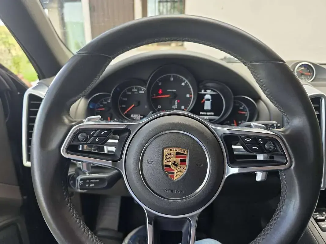 Usata Porsche Cayenne 250 CV (183 kW) 2016 Blu/azzurro SUV