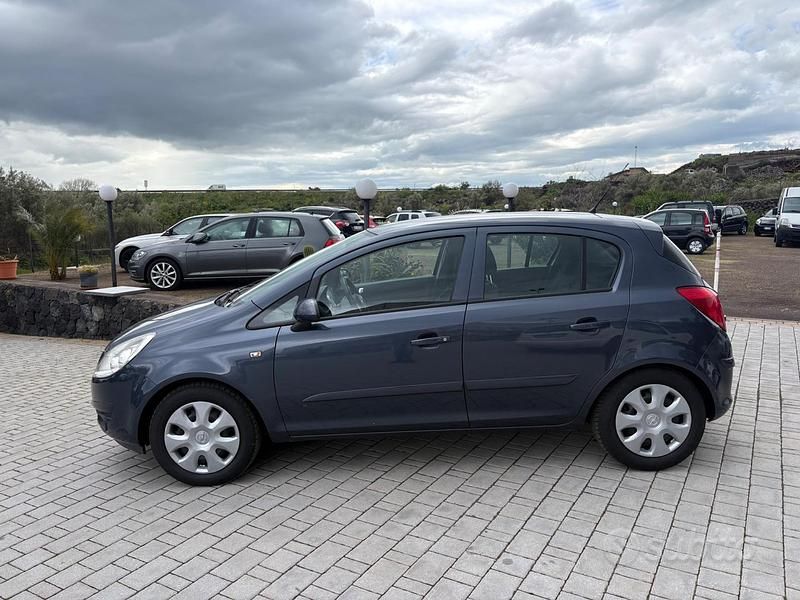 Usata Opel Corsa Club 2006 Blu Utilitaria