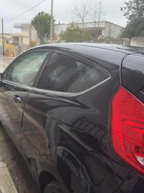 Usata Ford Fiesta Titanium 95 CV (69 kW) 2010 Berlina
