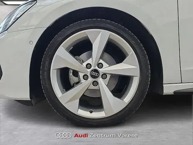 Usata Audi A3 S-Line 150 CV (110 kW) 2025 Bianco ghiaccio Berlina