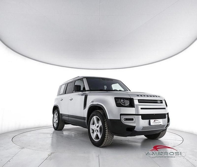 Käytetty Land Rover Defender SE 200 HP (147 kW) 2022 Hopea Katumaasturi