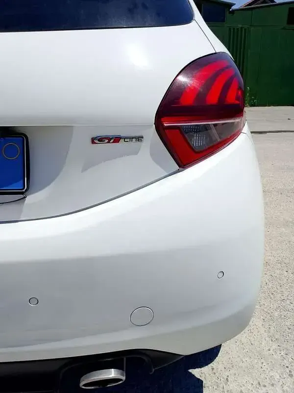 Usata Peugeot 208 GT-line 120 CV (88 kW) 2016 Bianco Utilitaria