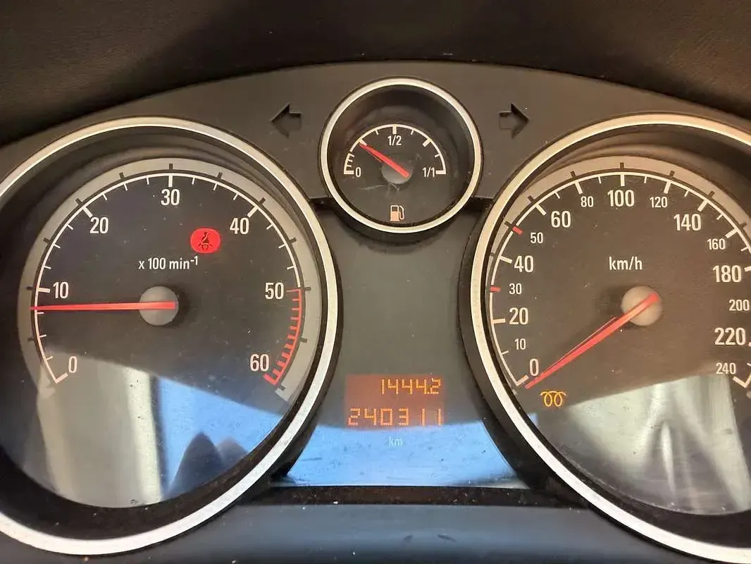 Usata Opel Astra Enjoy 125 CV (91 kW) 2008 Argento Berlina