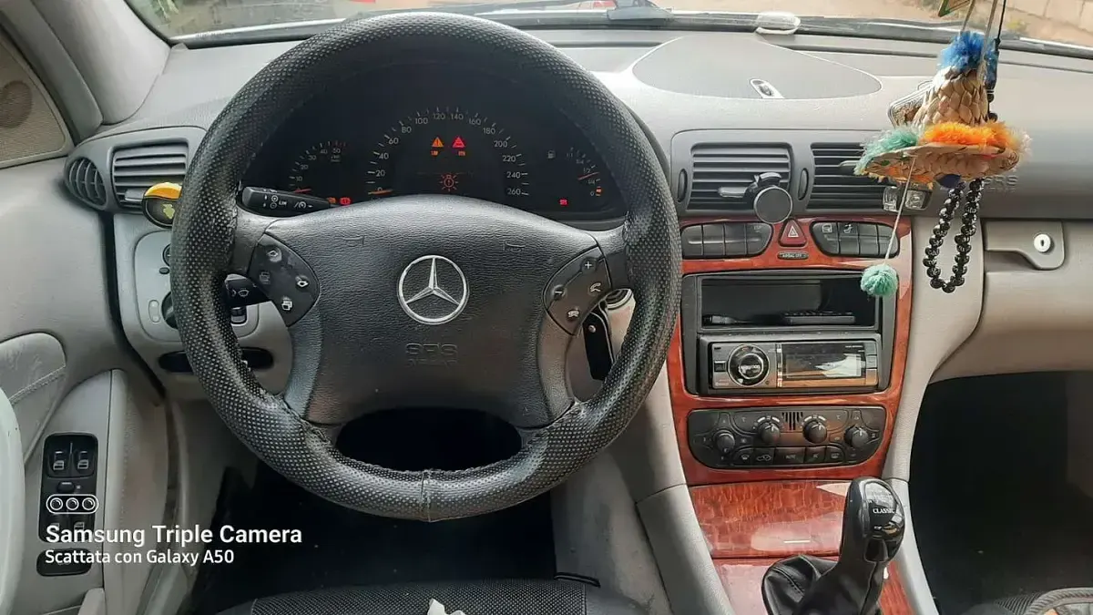 Usata Mercedes C200 Classic 122 CV (89 kW) 2003 Berlina