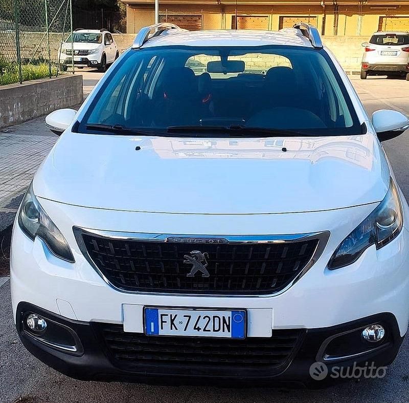 Usata Peugeot 2008 Active 82 CV (60 kW) 2017 Bianco SUV
