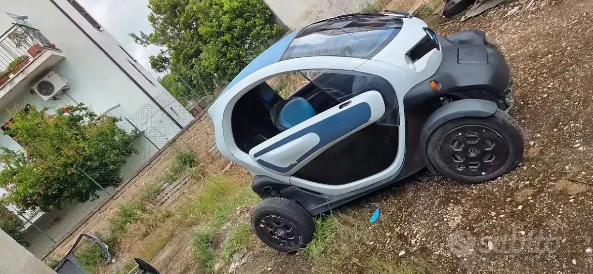 Usata Renault Twizy 12 kW (17 CV) 2013 Bianco Utilitaria