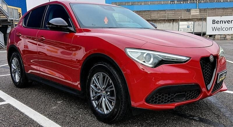Rosso Usata 2021 Alfa Romeo Stelvio Business SUV | 17.900 € (Super prezzo) - Immagine 1/4