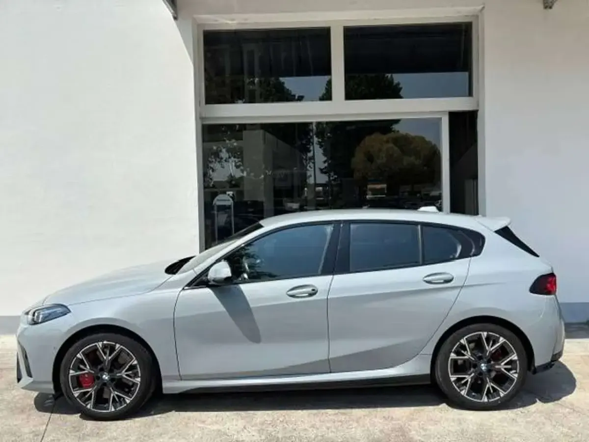 Usata BMW 118 M Sport 150 CV (110 kW) 2025 Bianco Utilitaria