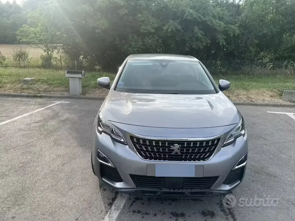 Usata Peugeot 3008 Active 131 CV (96 kW) 2018 Grigio SUV