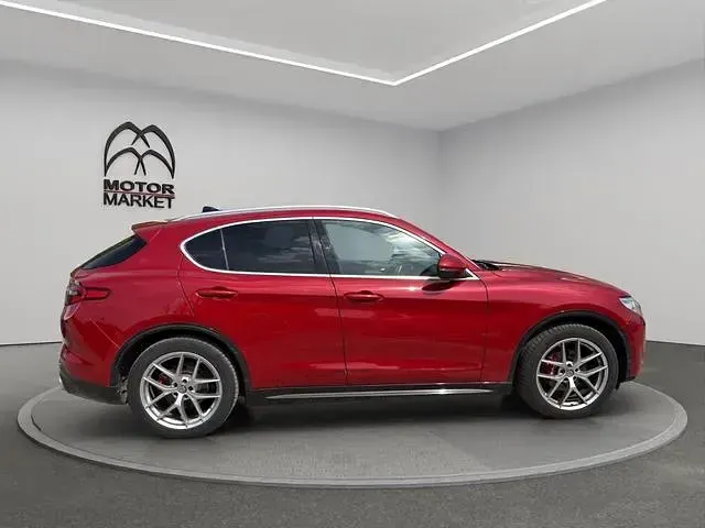 Usata Alfa Romeo Stelvio Ti 280 CV (205 kW) 2020 Rosso alfa SUV
