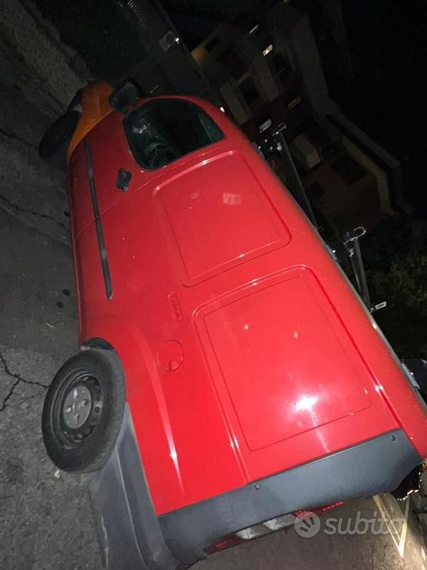 Usata Fiat Doblò 101 CV (74 kW) 2002 Rosso Monovolume