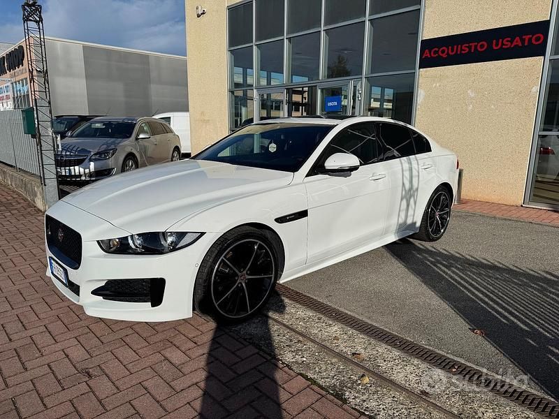 Usata Jaguar XE R-Sport 179 CV (131 kW) 2017 Bianco Berlina