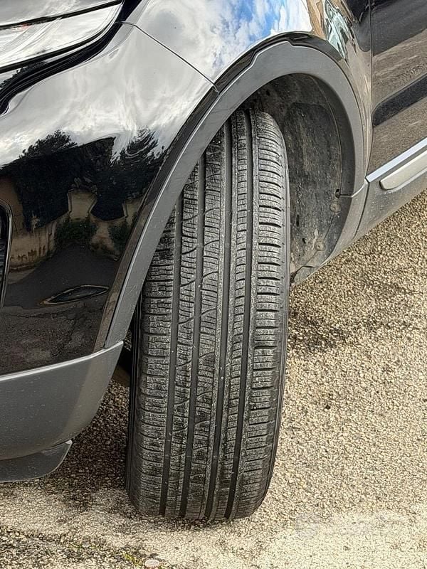 Usata Land Rover Range Rover evoque 150 CV (110 kW) 2018 Nero SUV