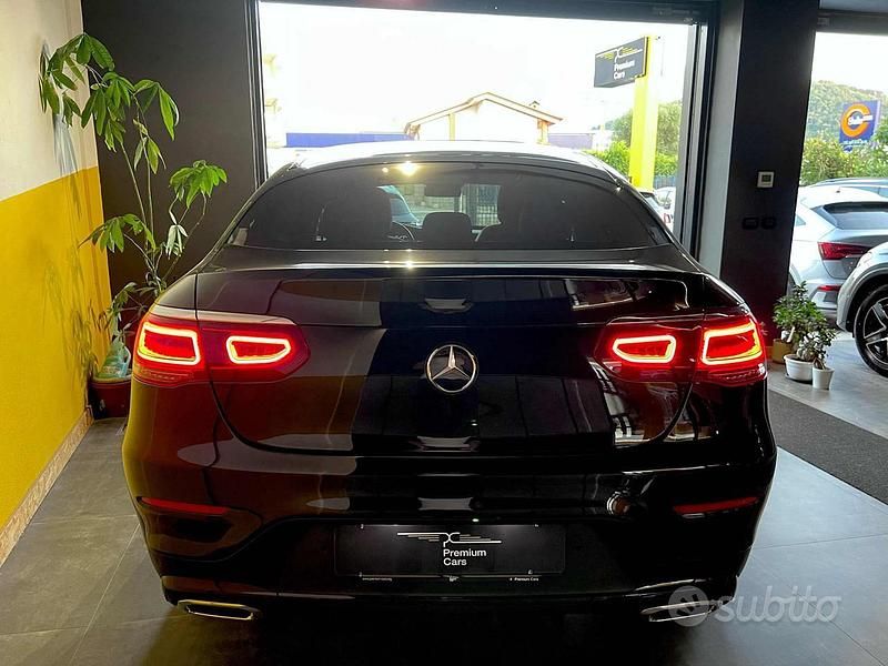 Usata Mercedes GLC300 Premium 245 CV (180 kW) 2020 Nero Coupé