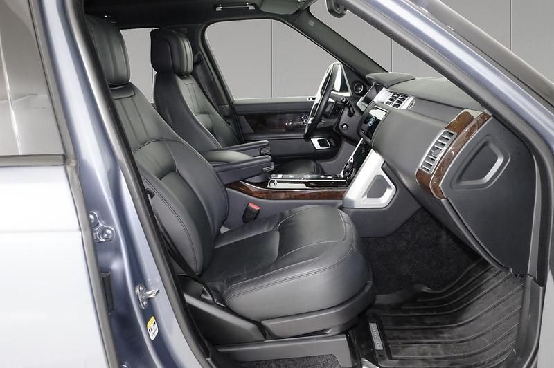 Usata Land Rover Range Rover HSE 249 CV (183 kW) 2021 Byron blue SUV