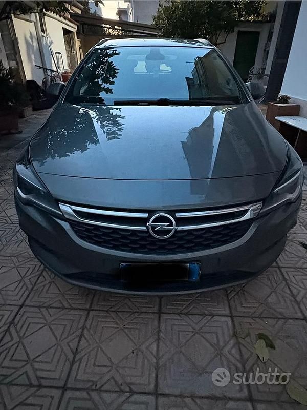 Usata Opel Astra 110 CV (80 kW) 2018 Grigio Station wagon