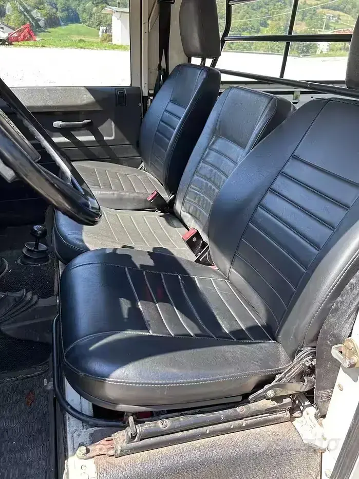 Usata Land Rover Defender 86 CV (63 kW) 1990 Bianco SUV