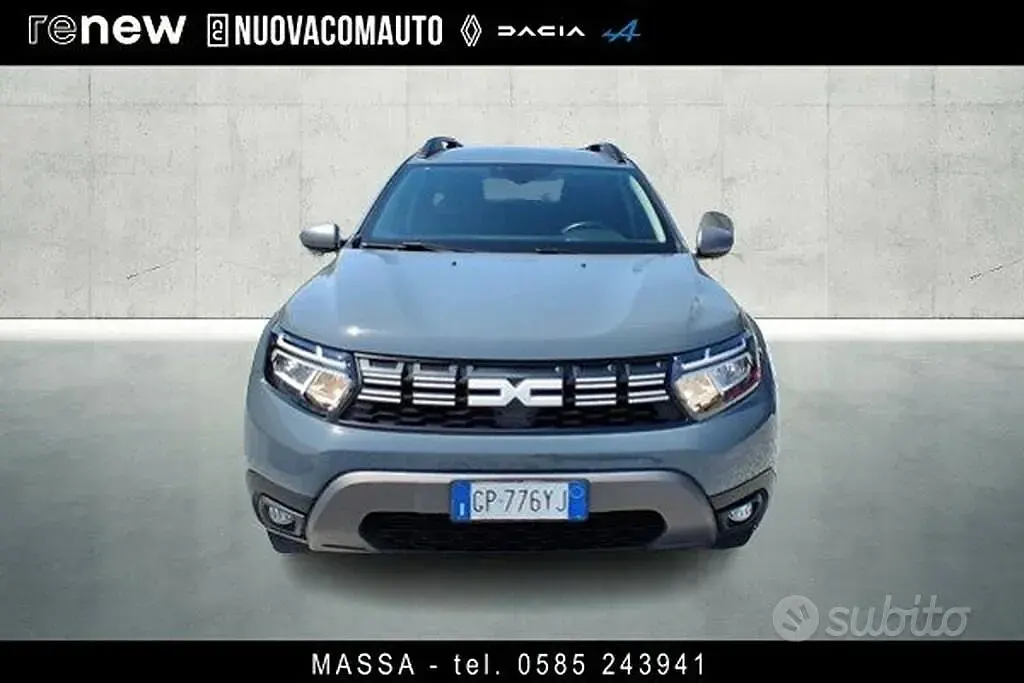 Usata Dacia Duster Journey 101 CV (74 kW) 2023 Grigio road  tinta opaca SUV