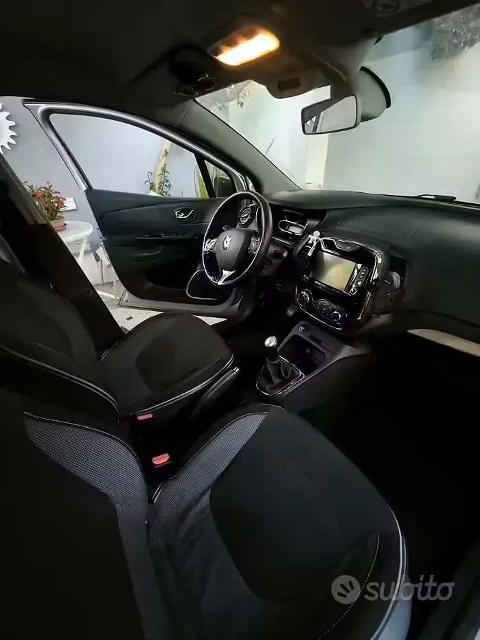 Usata Renault Captur 90 CV (66 kW) 2014 Grigio SUV