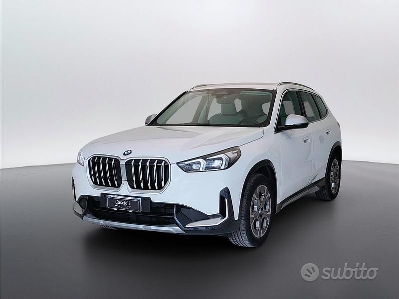 Usata BMW X1 xLine 150 CV (110 kW) 2023 Alpinweiss iii paste SUV