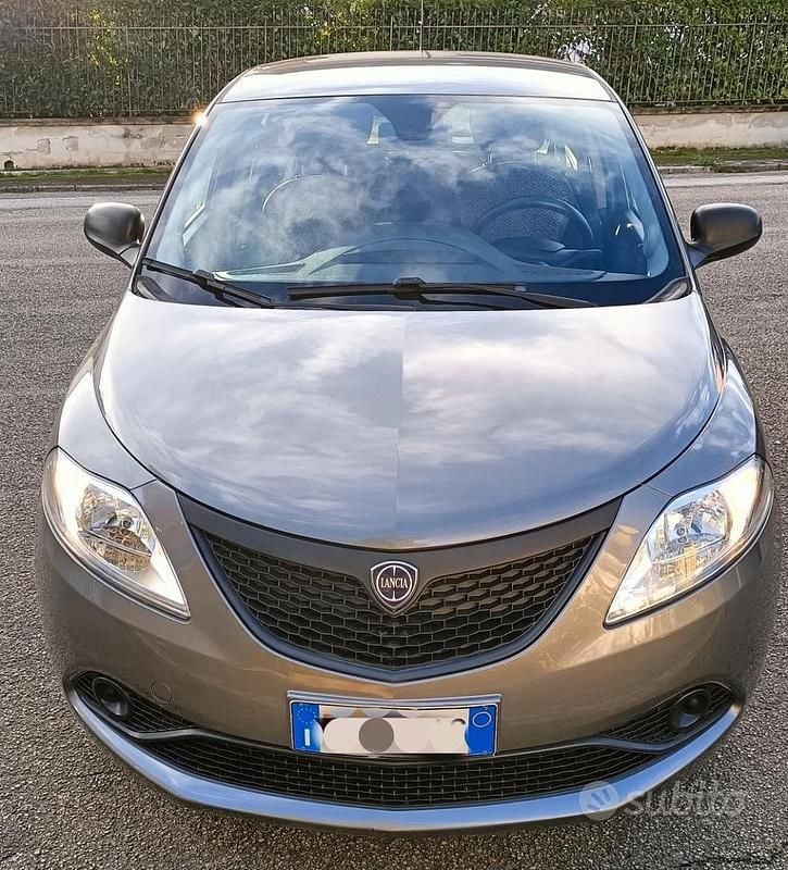 Grigio Usata 2019 Lancia Ypsilon Due volumi | 10.500 € - Immagine 1/4