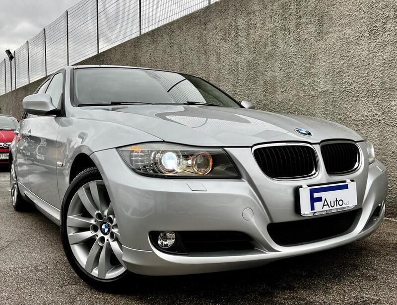 Usata BMW 318 143 CV (105 kW) 2011 Grigio Station wagon