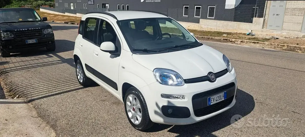 Usata Fiat Panda Lounge 80 CV (58 kW) 2014 Bianco Utilitaria