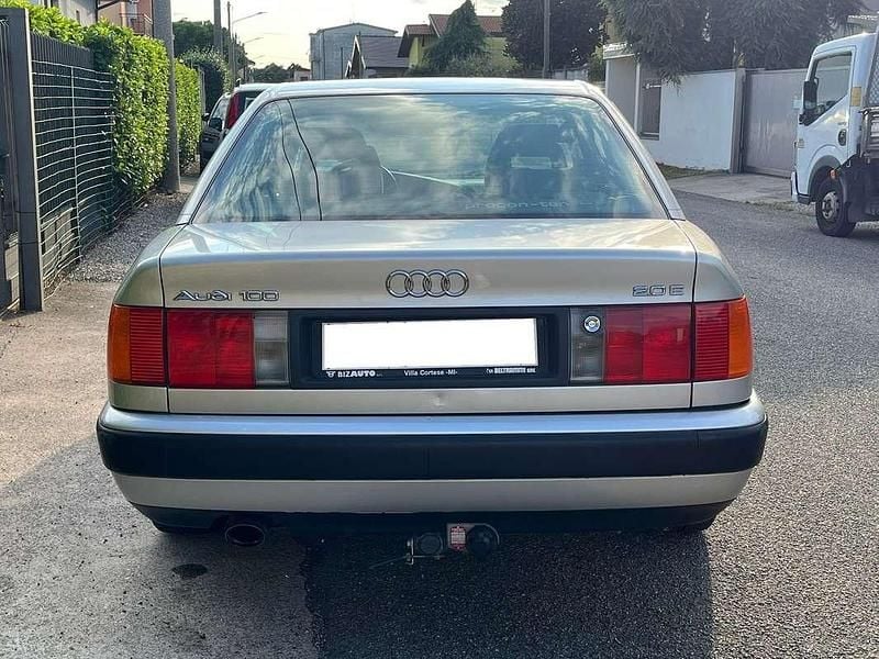 Usata Audi 100 116 CV (85 kW) 1991 Argento Berlina