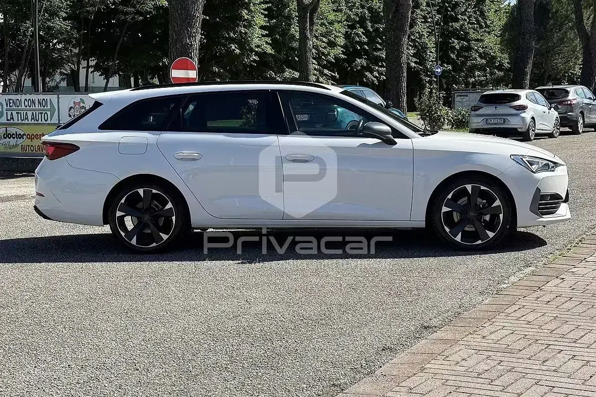 Usata Cupra Leon 150 CV (110 kW) 2024 Bianco Station wagon