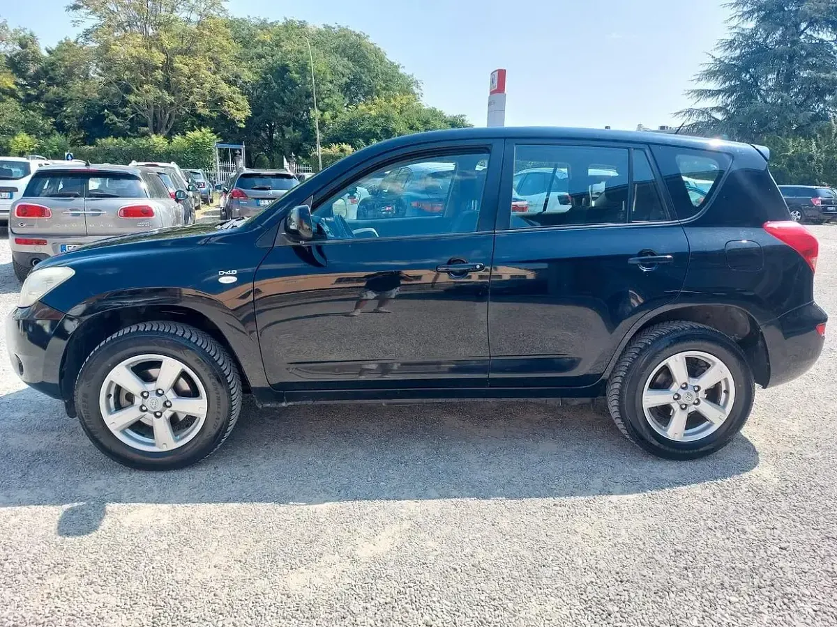 Usata Toyota RAV4 Sol 136 CV (100 kW) 2007 Nero SUV
