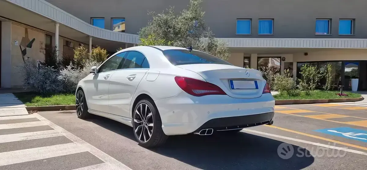 Usata Mercedes CLA200 136 CV (100 kW) 2016 Bianco Coupé