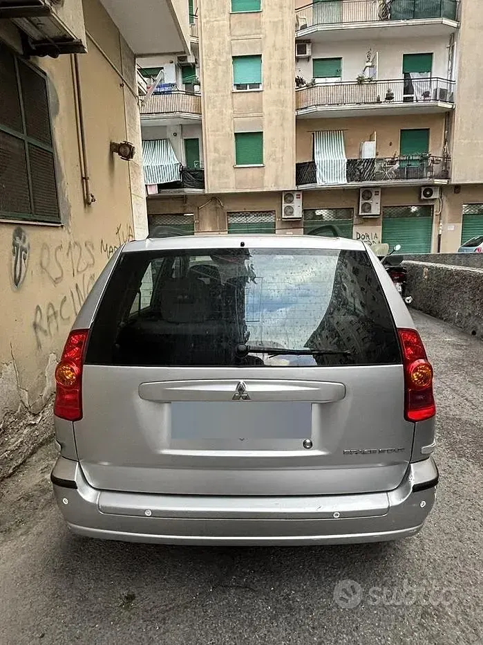 Usata Mitsubishi Space Star 98 CV (72 kW) 2003 Grigio Monovolume