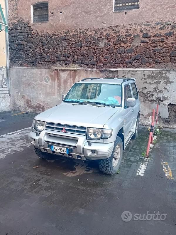 Usata Mitsubishi Pajero 1999 Grigio SUV