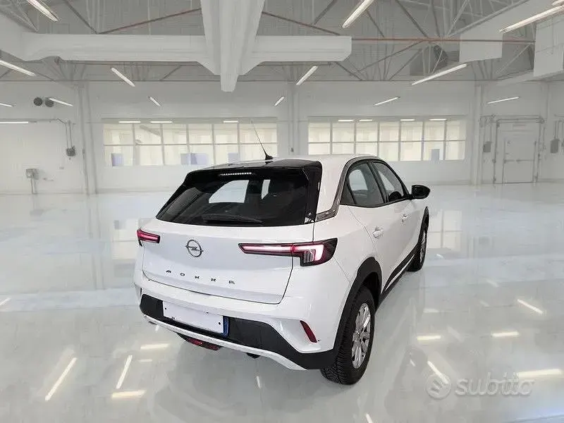Usata Opel Mokka Edition 101 CV (74 kW) 2023 Bianco SUV