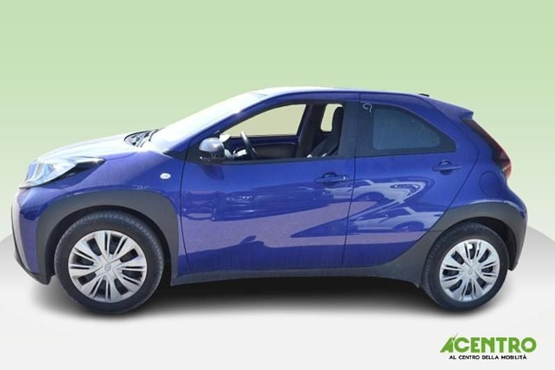 Usata Toyota Aygo X Active 72 CV (52 kW) 2025 Blu SUV