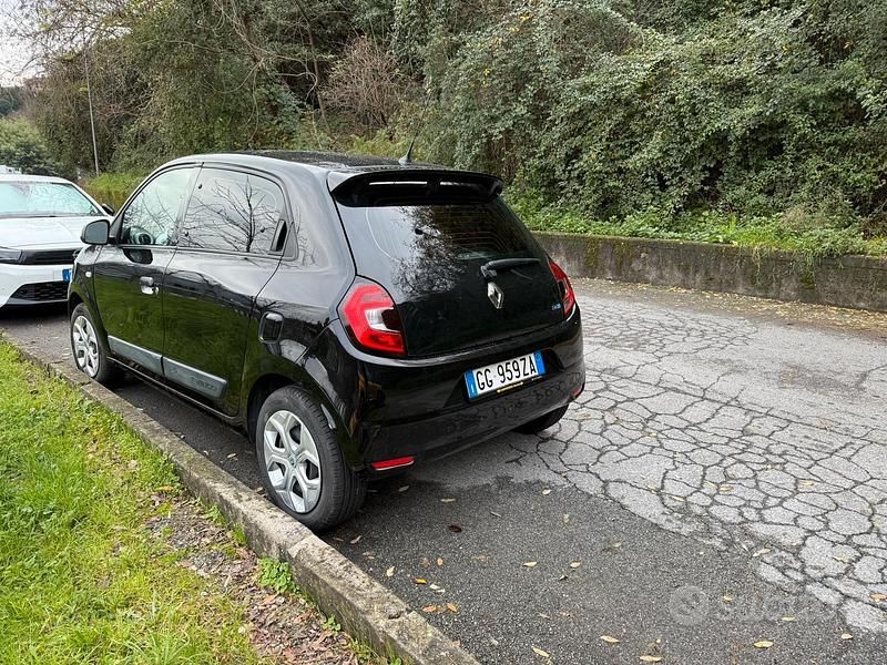 Usata Renault Twingo Life 60 kW (82 CV) 2021 Nero Utilitaria