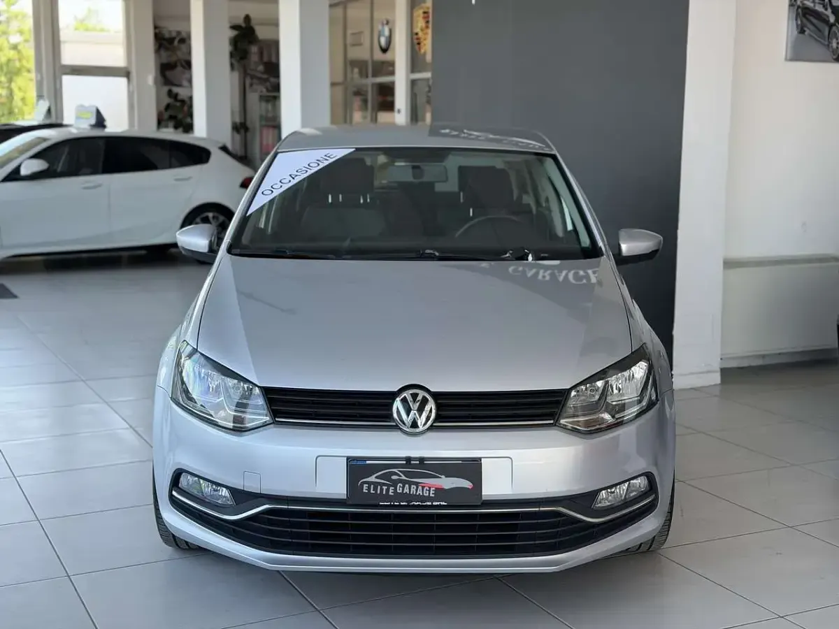Usata VW Polo 90 CV (66 kW) 2015 Argento Berlina