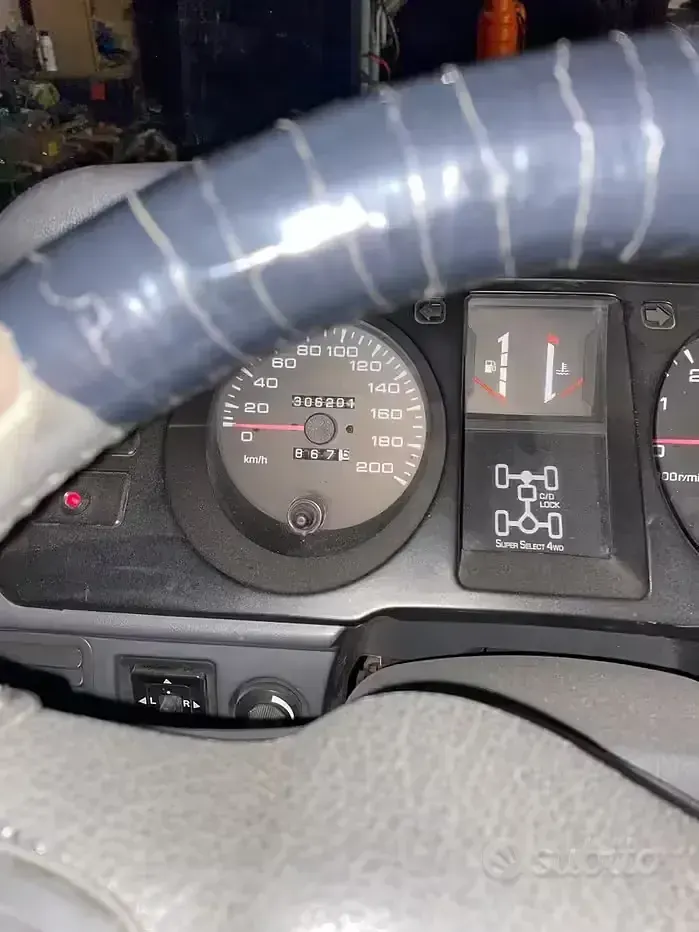 Usata Mitsubishi Pajero 100 CV (73 kW) 1996 Blu SUV
